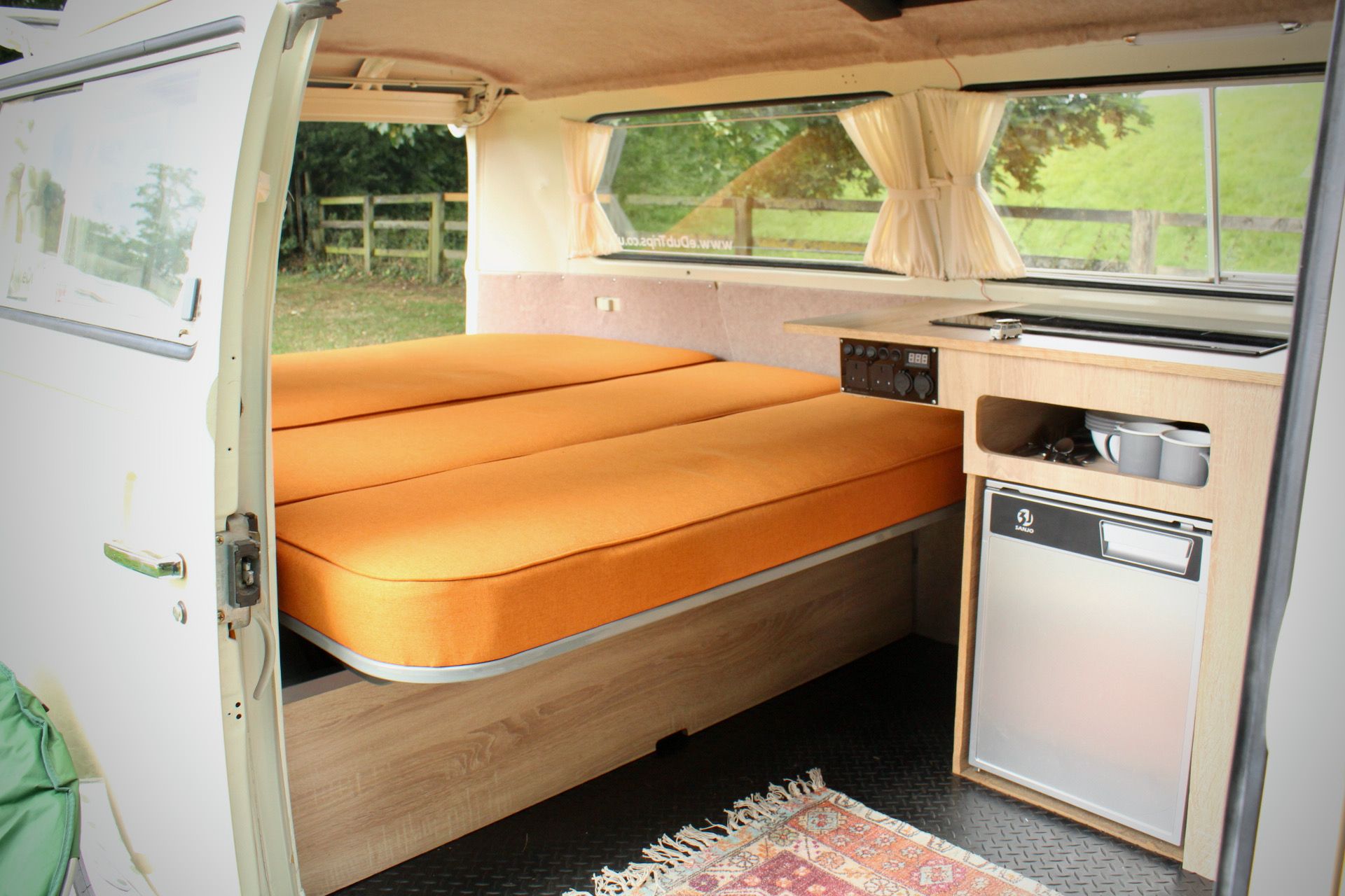 3-reasons-to-take-an-electric-classic-camper-van-for-your-road-trip